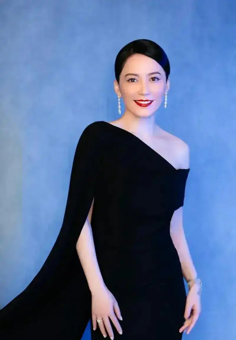 娱乐圈黄金剩女 感情观念 婚姻选择_娱乐圈大龄剩女