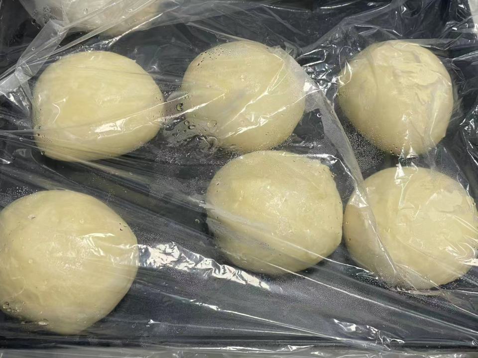 韩国蒜香奶酪面包制作方法_网红脏脏包黑暗料理,_网红蒜香奶酪面包配方