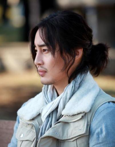 秘密花园李必立退出娱乐圈：因伤退隐，继承家业